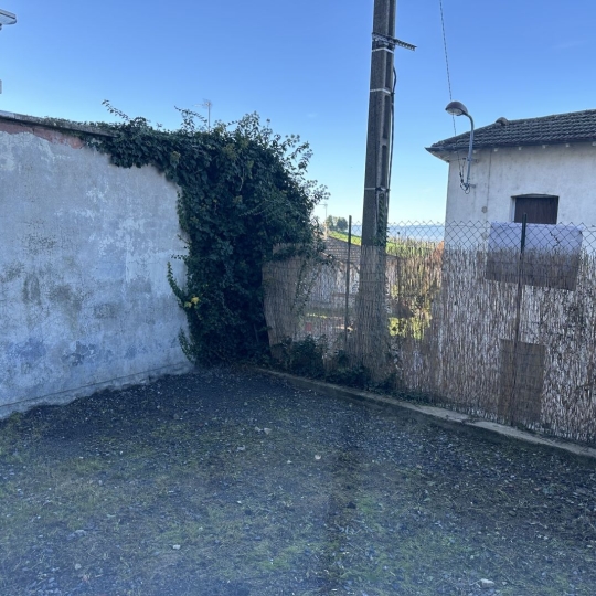  Annonces FEURS : Maison / Villa | PANISSIERES (42360) | 134 m2 | 785 € 